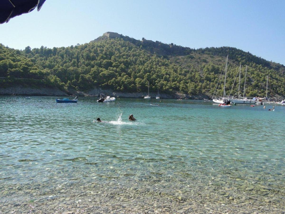Pension Gerania Asos Quarto foto